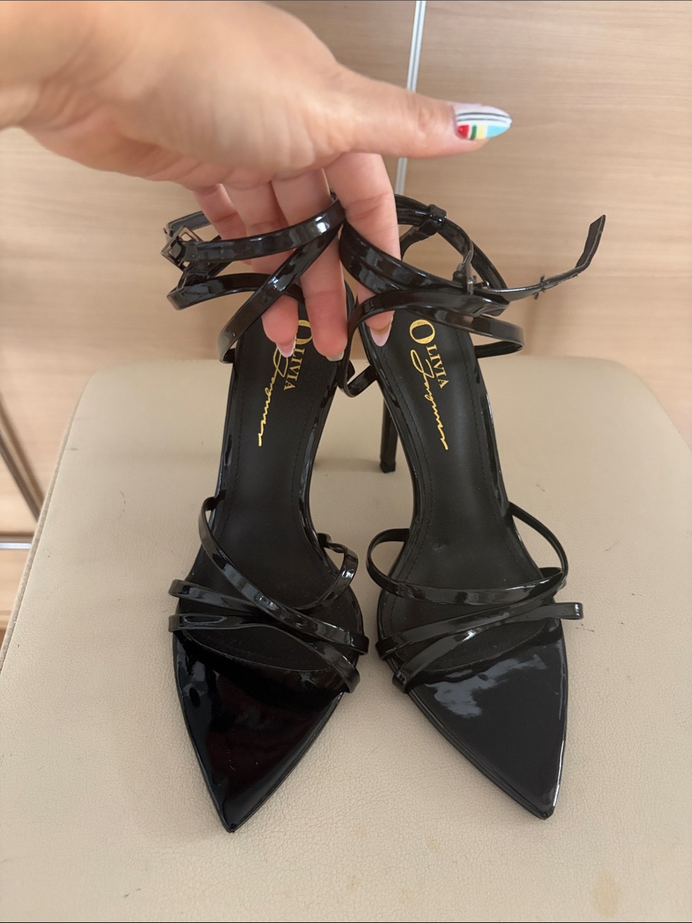 Black Strappy Patented Pointed-Toe Stiletto Heels sz 6.5